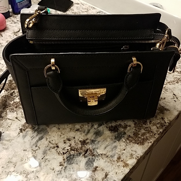 **SOLD**Authentic Michael Kors purs - Picture 2 of 6